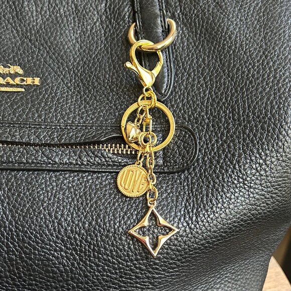 LOVE and CLOVER Bag Charm Gold Tone💕 - Picture 4 of 9
